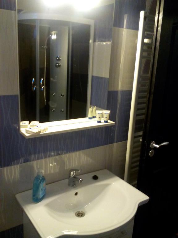 Hotel Pensiunea Eliza Podu Cosnii Habitación foto